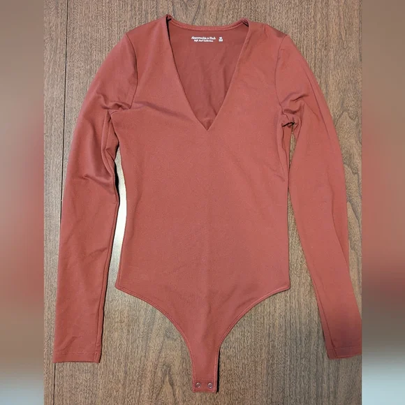 Abercrombie & Fitch Rust V Neck Bodysuit - Picture 1 of 2
